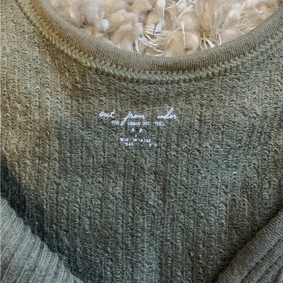 Urban Outfitter Crop Top - Picture 5 of 5